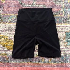 Koral biker shorts